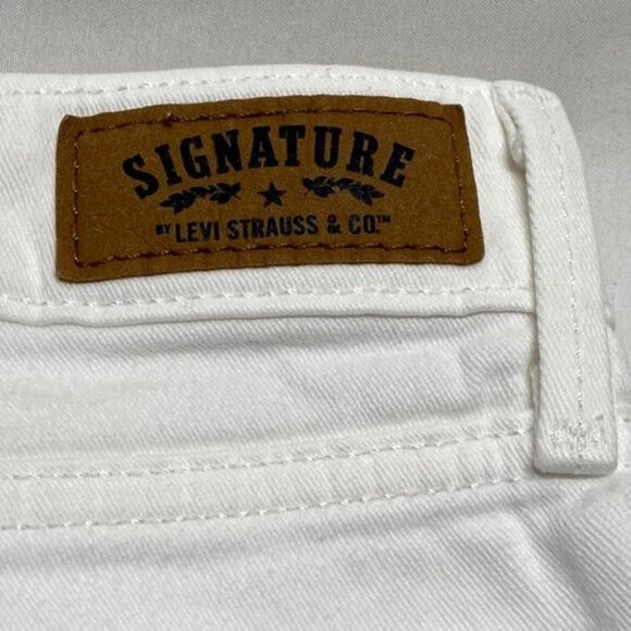 Levi's Modern Capri Pant Women's 12 White 5 Pocket Cuffed Stretch Denim Levi GUC - Picture 6 of 11
